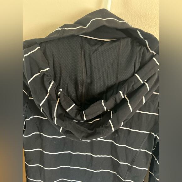 Lululemon Black Sailor Stripe Hooded Jacket Black and White Size 6 - Picture 7 of 8